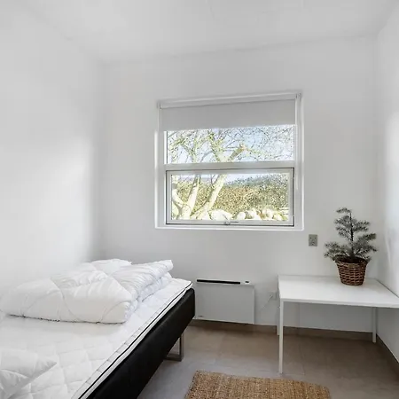 4 Bedroom Awesome In Frorup