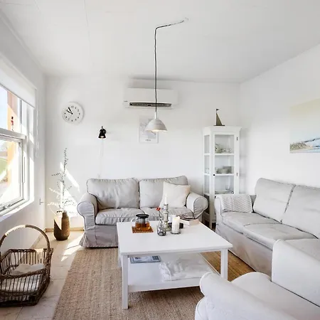 4 Bedroom Awesome In Frorup