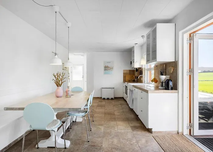 4 Bedroom Awesome In Сasa de vacaciones *