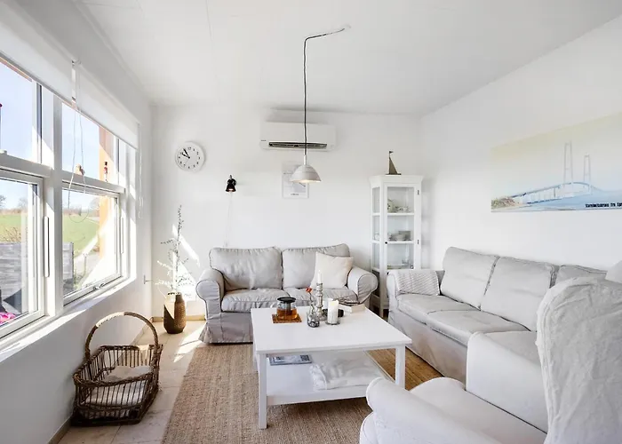 4 Bedroom Awesome In Frorup