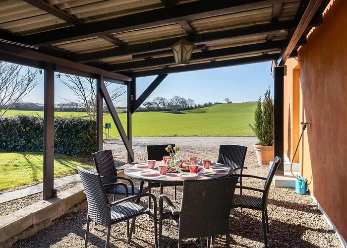 4 Bedroom Awesome In Сasa de vacaciones